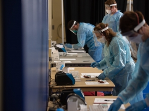 Photo of COVID testing UW EAU CLAIRE