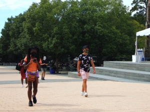 Masked students walking on campus Photo by Lauren Cao | The Chronicle