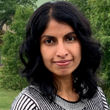 Photo of Professor Aarthi Vadde